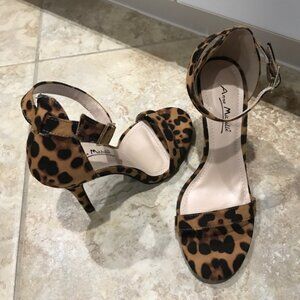 NEW! ANNE MICHELLE Leopard Animal Print Open Toe Sandals Heels Shoes | Enzo-01N